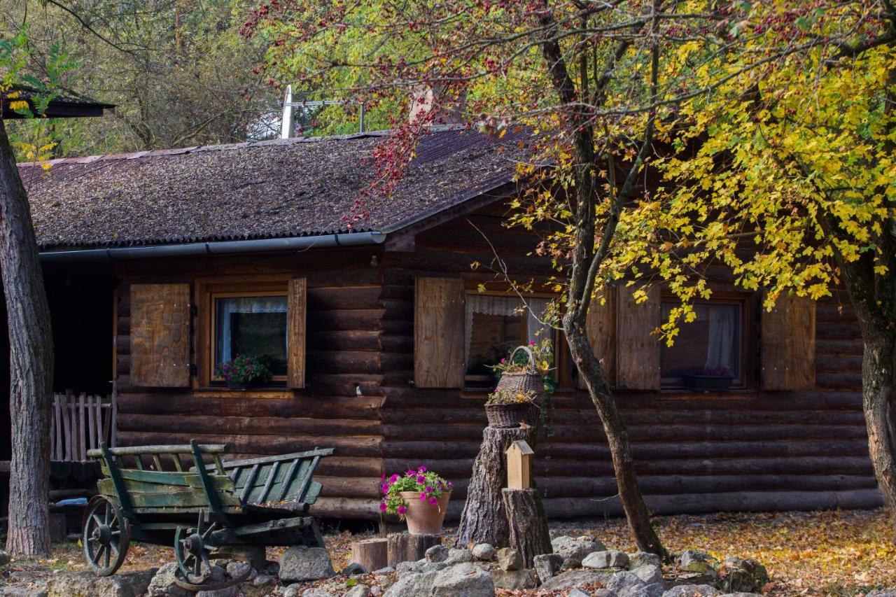 Vackorkert Apartman Sirok Kültér fotó
