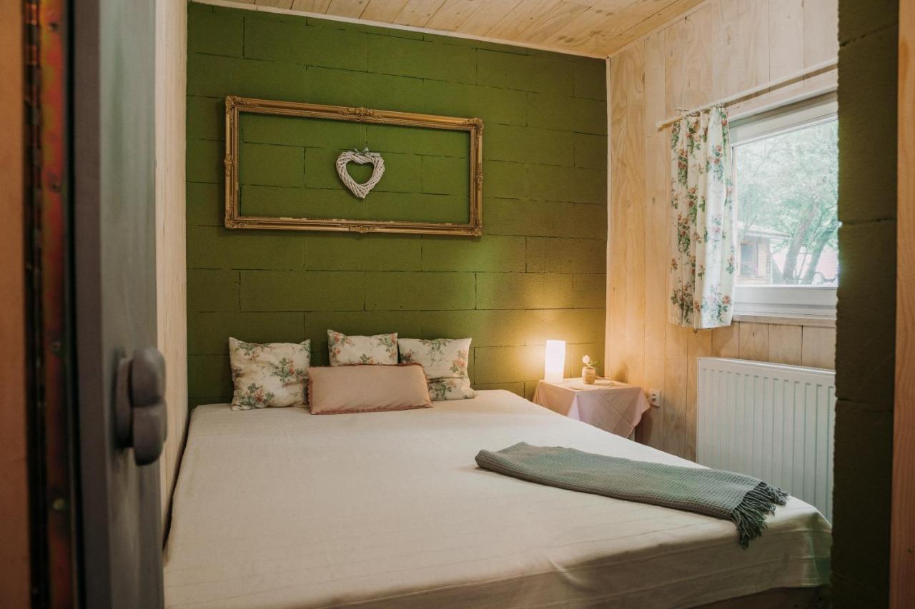 Vackorkert Apartman Sirok Kültér fotó
